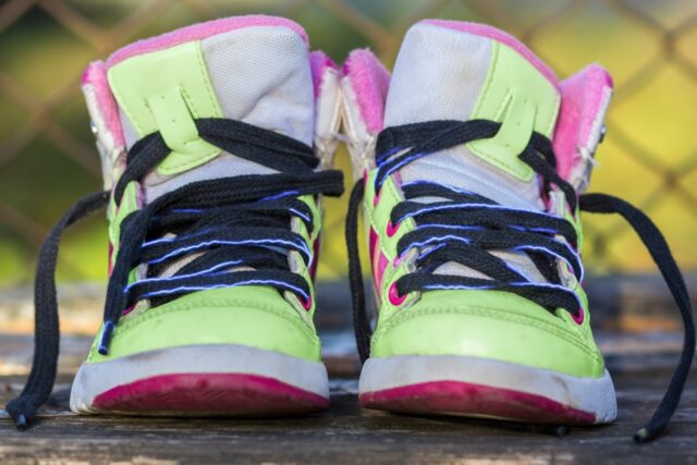 sneaks